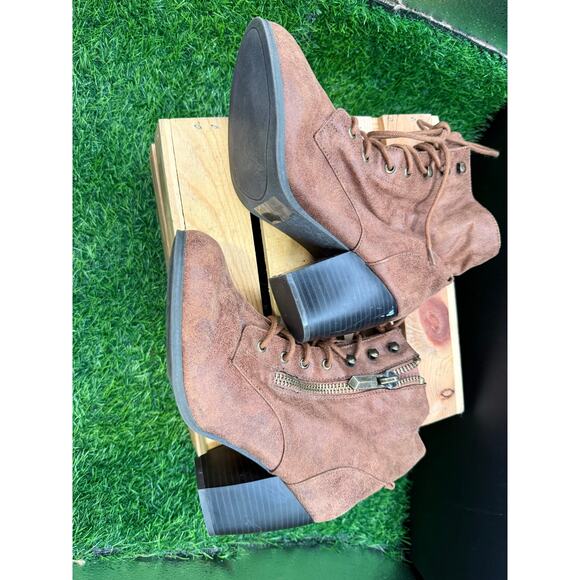 Quipd-Brown- Lace Up Booties- Size 9W - Picture 9 of 10